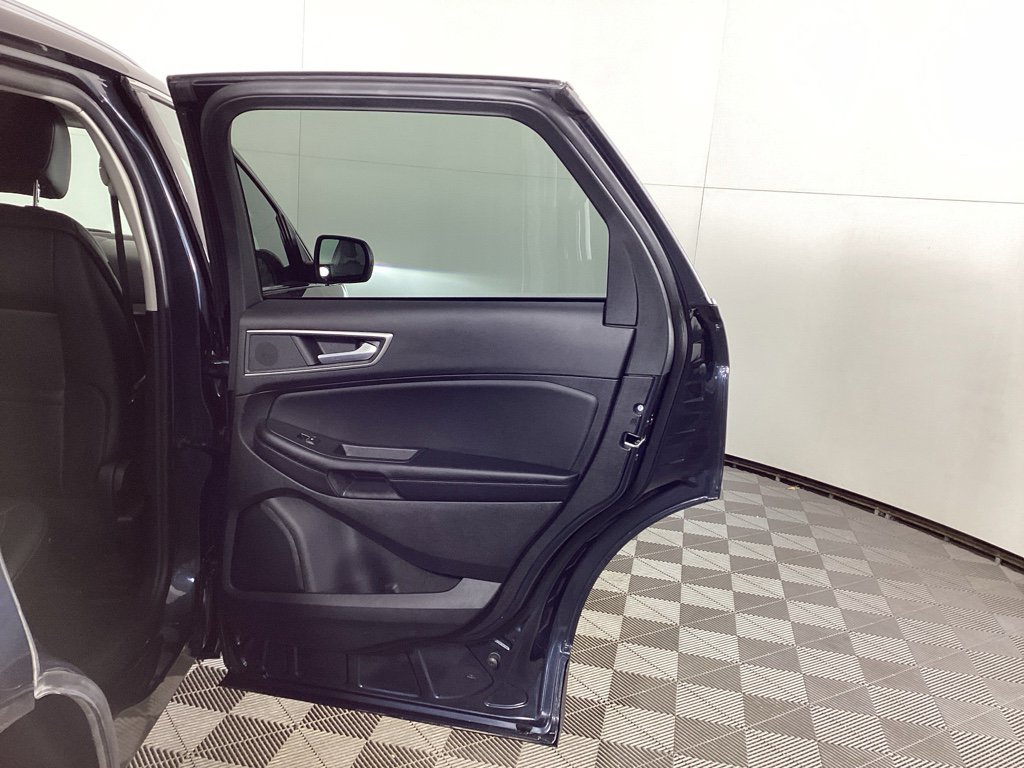 Used 2024 Ford Edge SEL w/ Convenience Package image 11