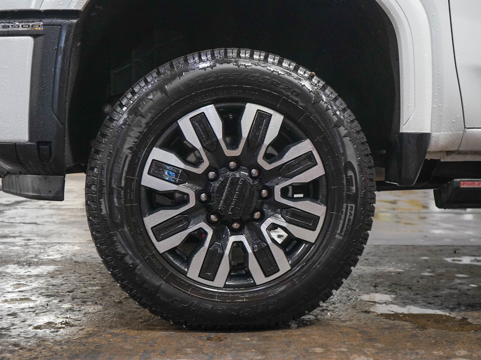 Used 2025 GMC Sierra 3500 Denali Ultimate AWD/4WD image 29