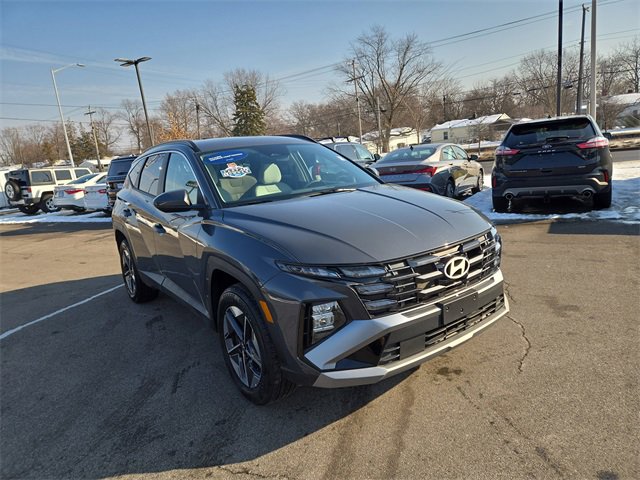 Certified 2025 Hyundai Tucson SEL image 4