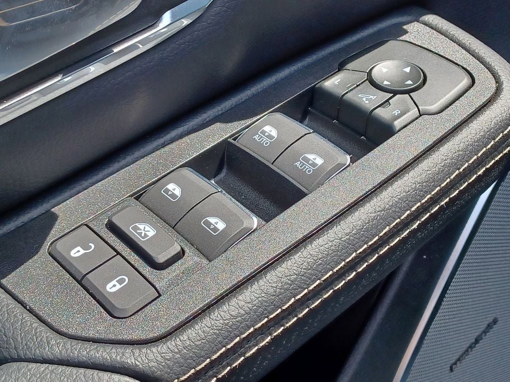 New 2026 RAM 1500 Laramie AWD/4WD image 11