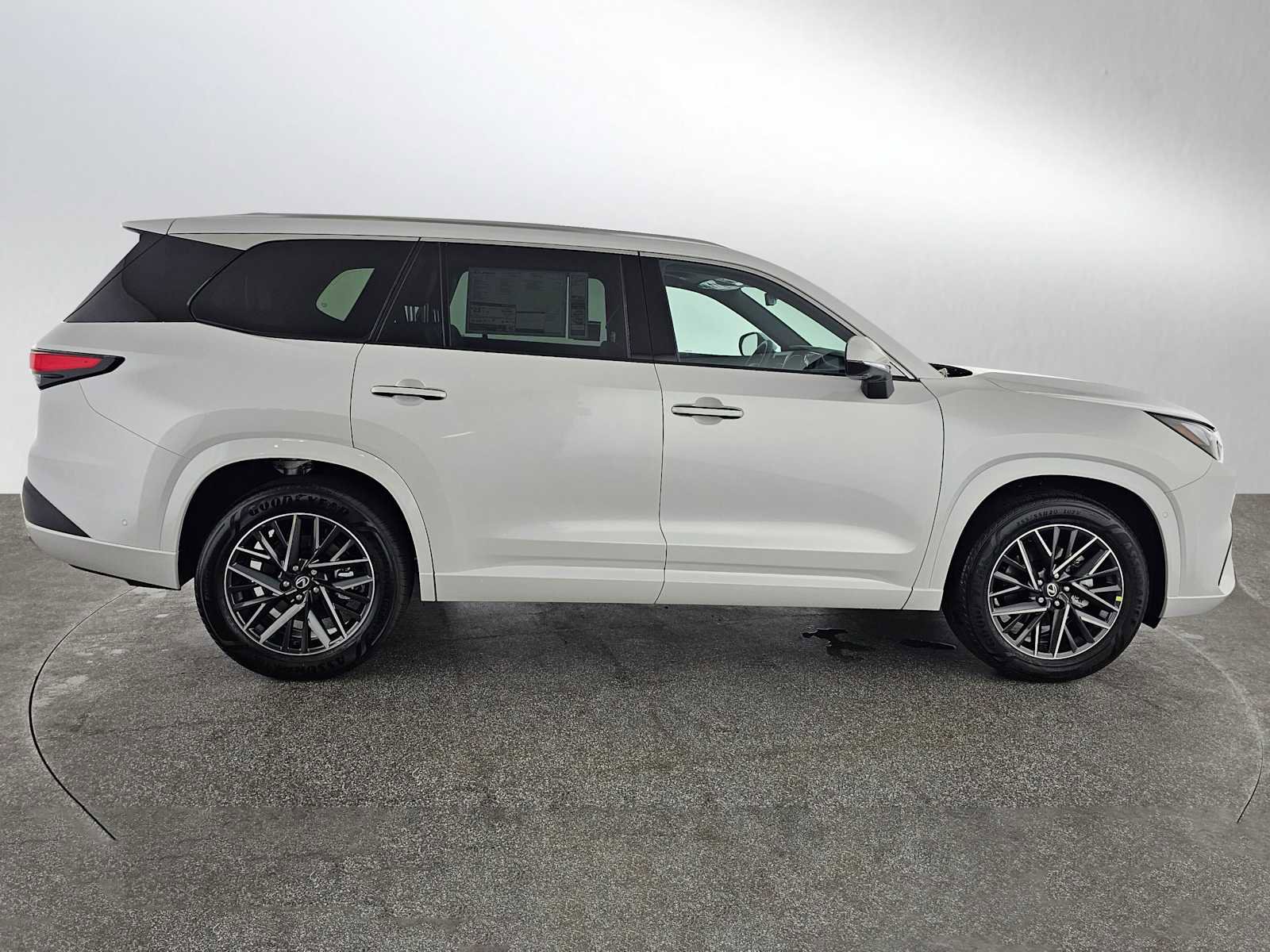 New 2026 Lexus TX 350 AWD image 2