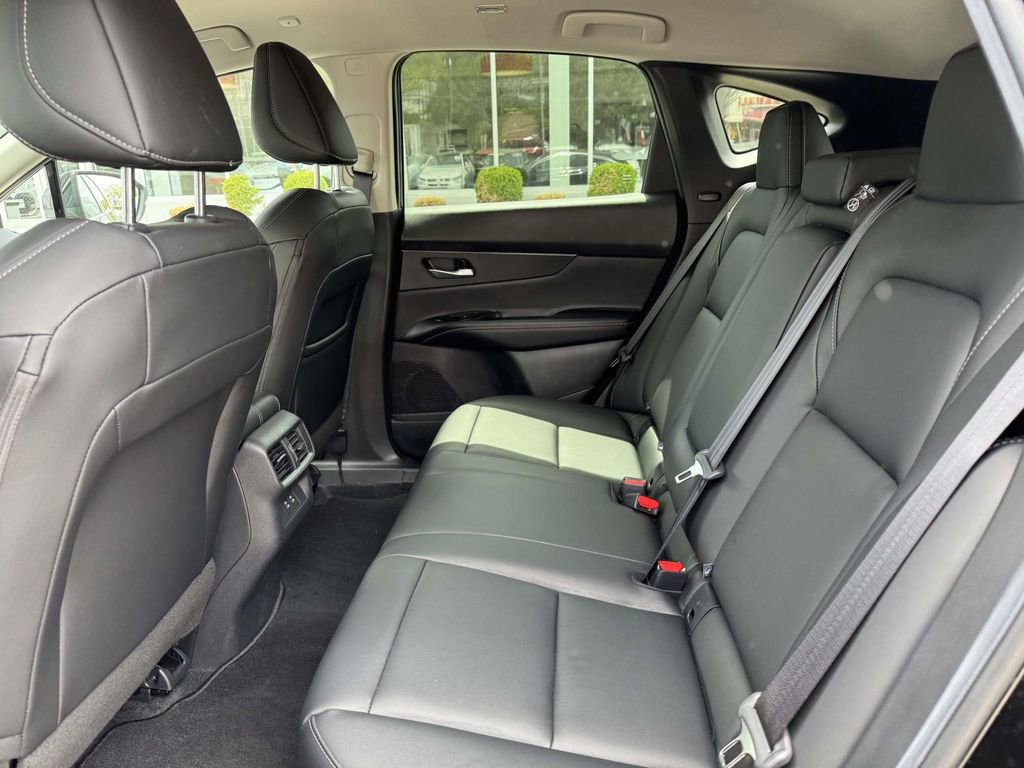 Certified 2025 Nissan Murano SV AWD/4WD image 10