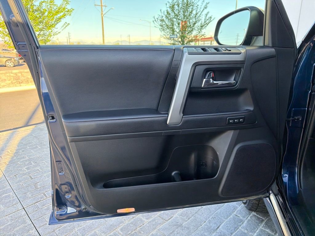 Used 2022 Toyota 4Runner Limited image 10