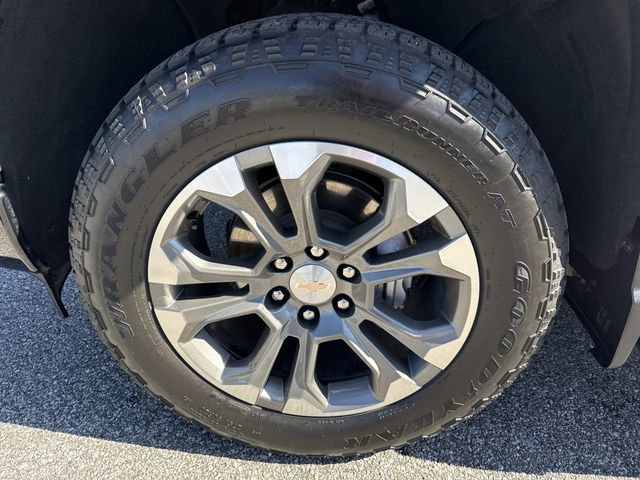 Used 2025 Chevrolet Silverado 1500 High Country w/ Technology Package image 47