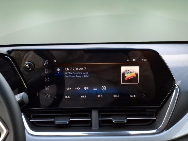 Used 2025 Chevrolet Trax LT w/ Driver Confidence Package FWD image 18