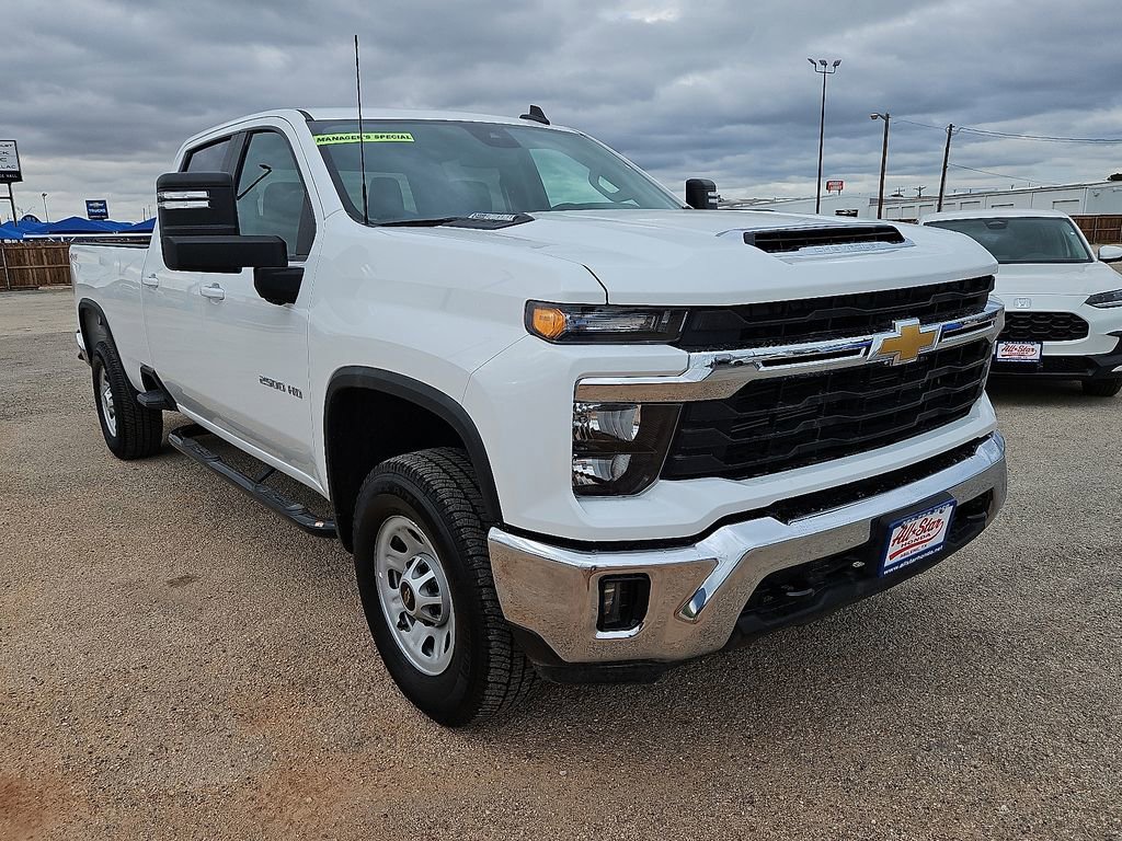 Used 2025 Chevrolet Silverado 2500 LT w/ Convenience Package image 11