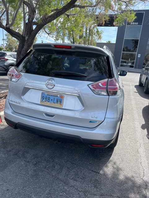 Used 2014 Nissan Rogue SV FWD image 3