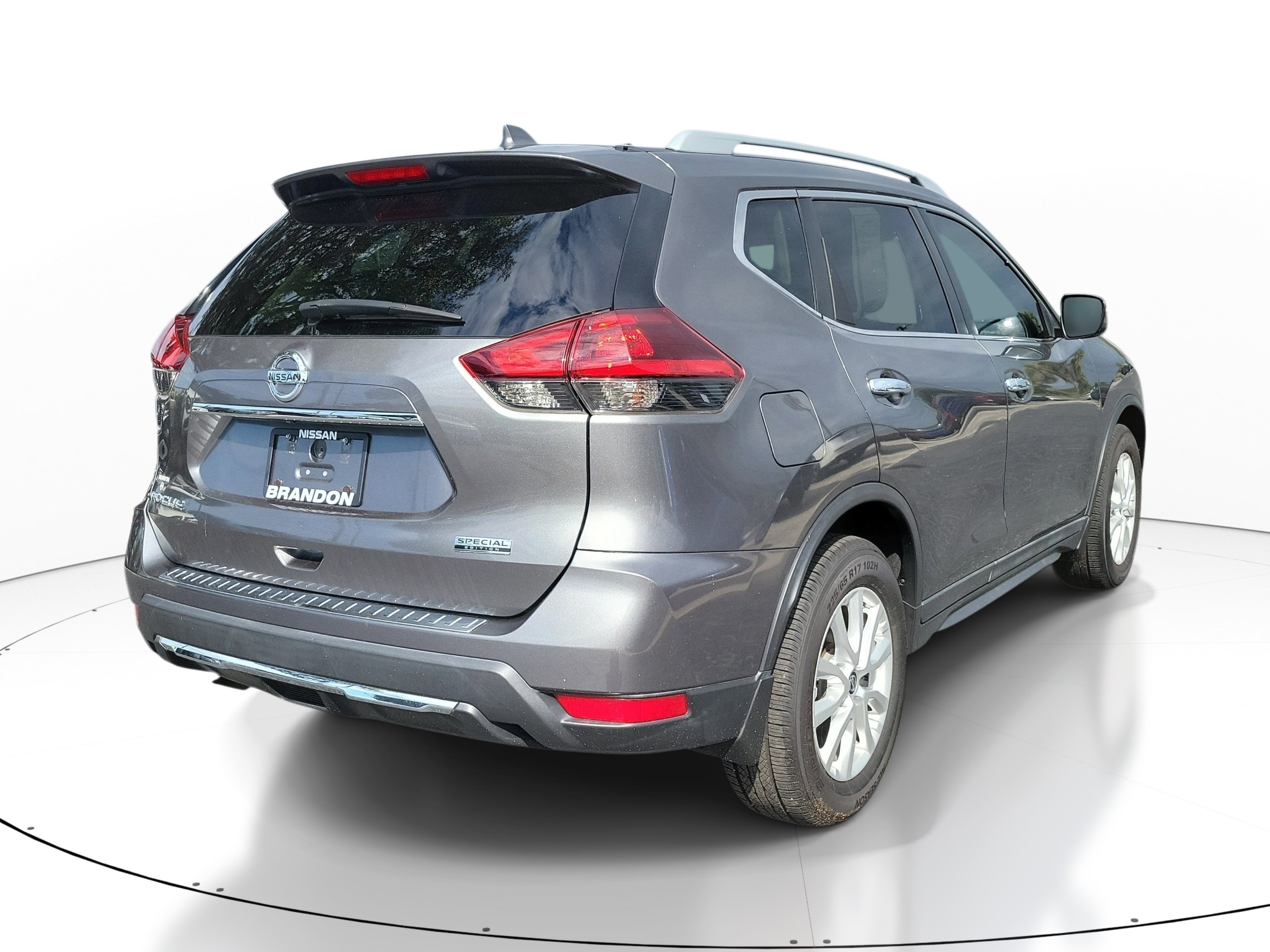 Used 2019 Nissan Rogue S w/ Special Edition Package FWD image 7