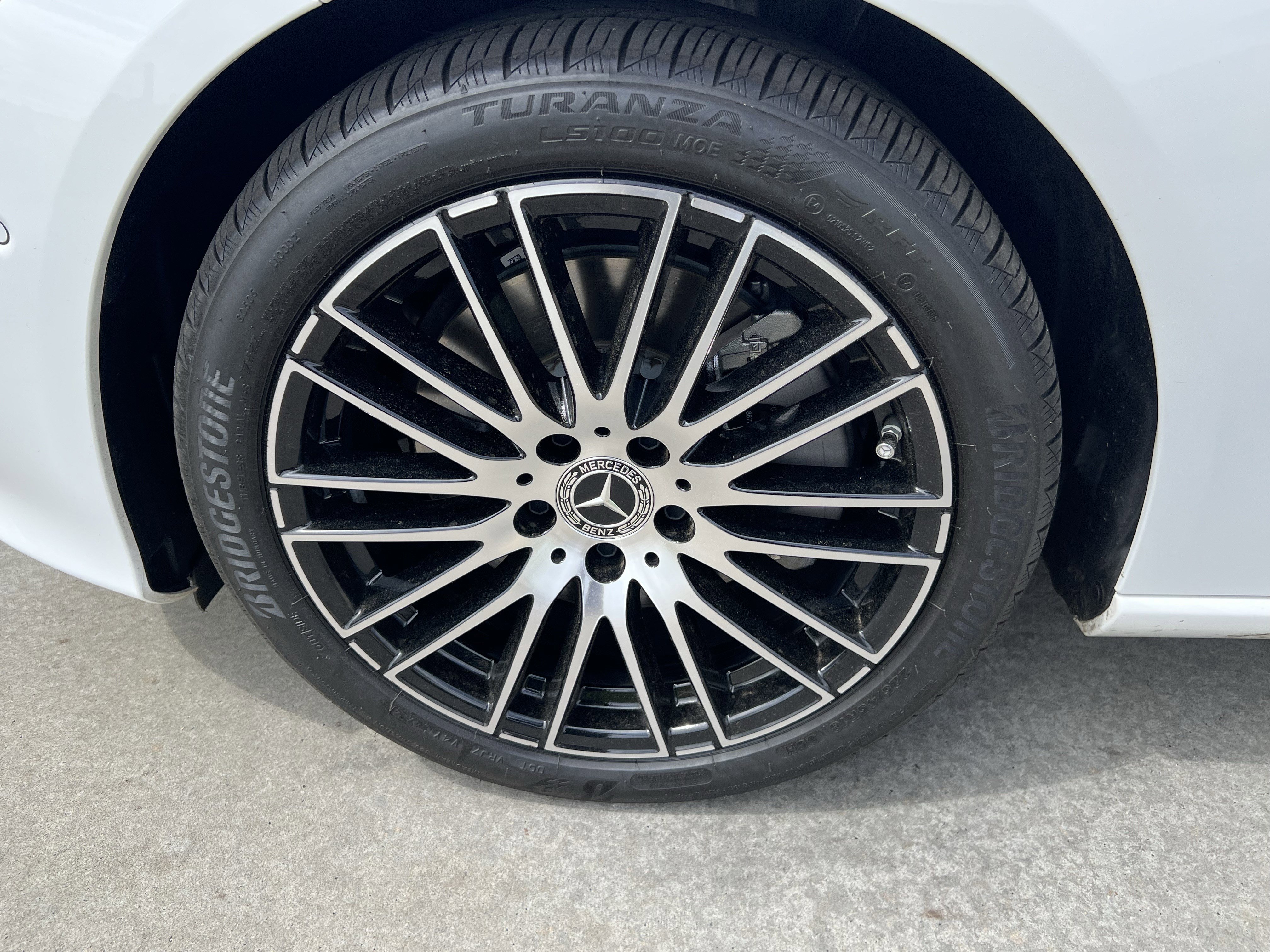 Used 2025 Mercedes-Benz C 300 Sedan image 13