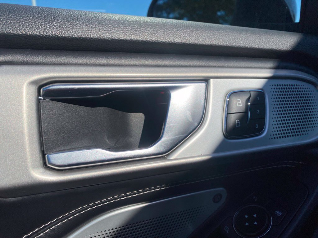 Used 2020 Ford Explorer ST w/ ST Street Pack AWD/4WD image 12