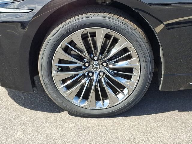 Used 2018 Lexus LS 500 w/ Interior Upgrade Package image 8
