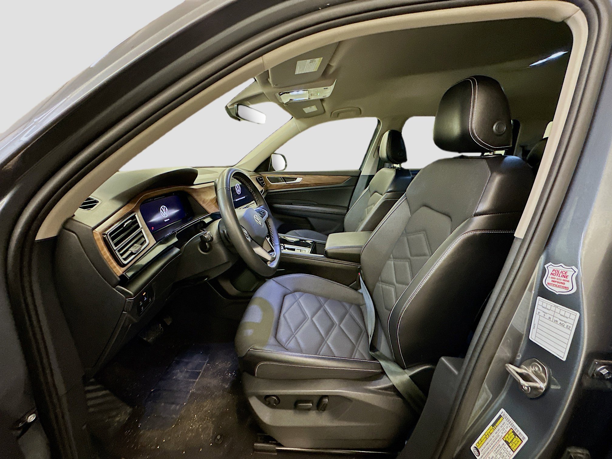 Used 2024 Volkswagen Atlas SE image 13