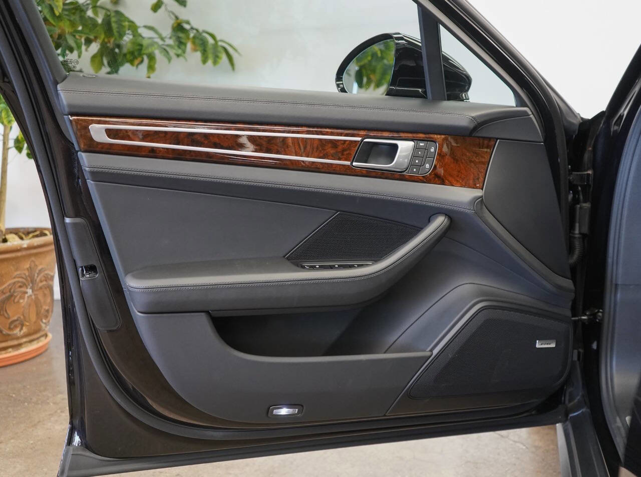 Used 2023 Porsche Panamera Turbo S image 46