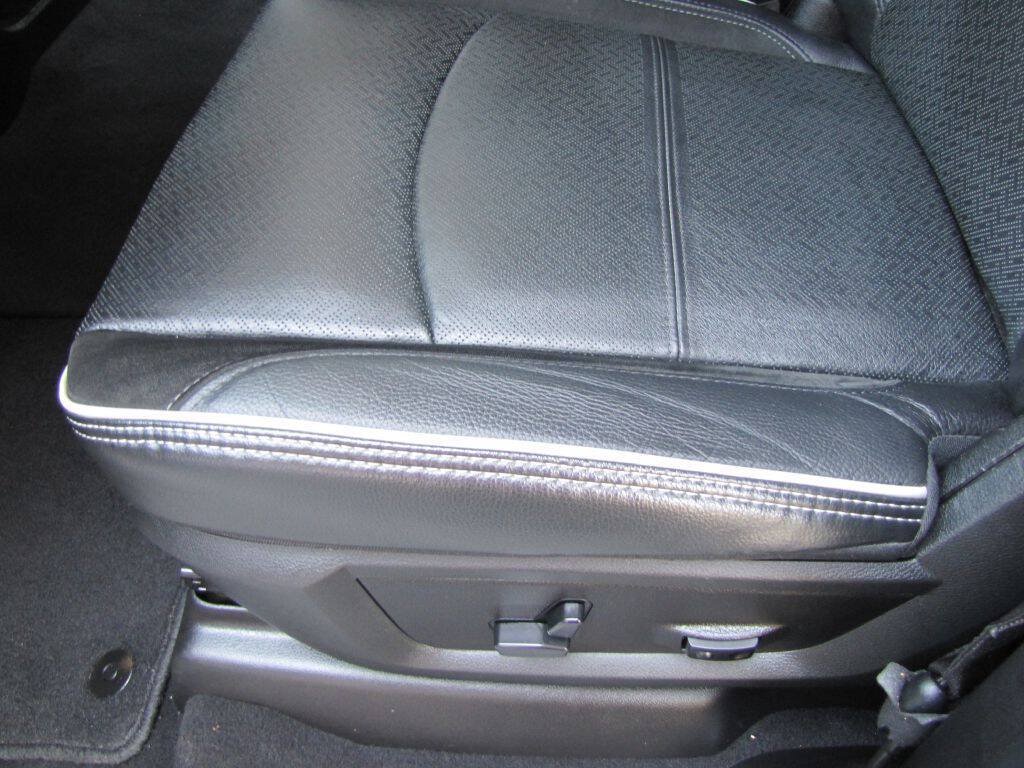 Used 2026 RAM 2500 Laramie AWD/4WD image 14