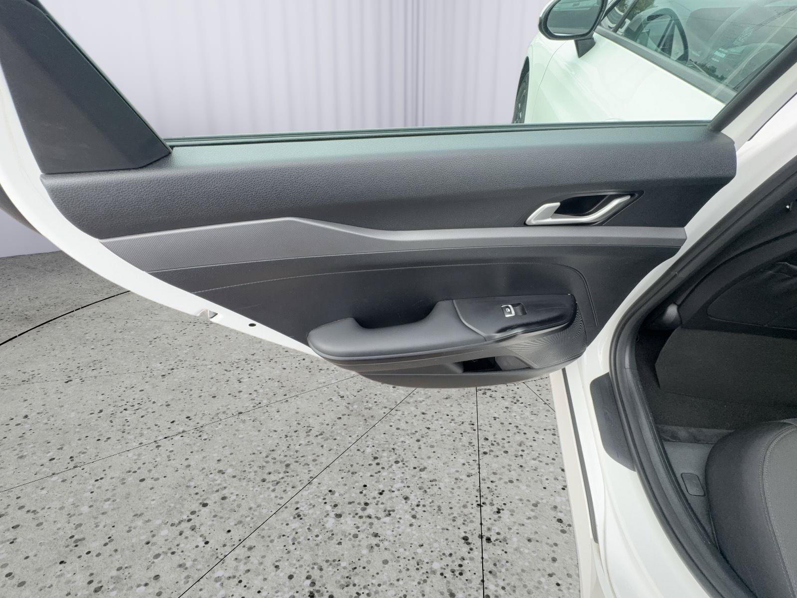 Certified 2025 Kia K5 LXS FWD image 22