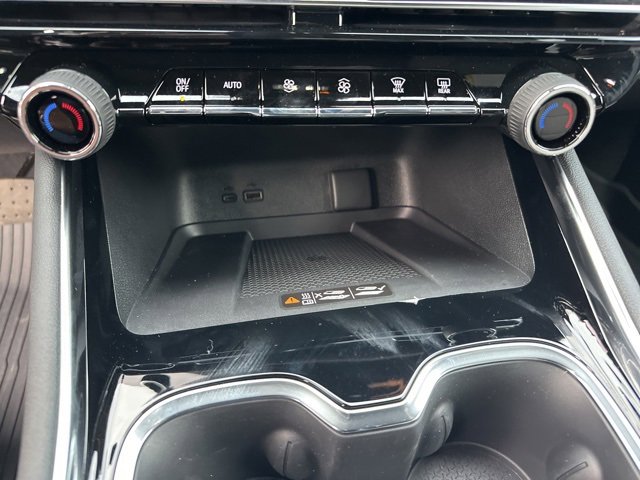 New 2026 Chevrolet Traverse LT w/ Sun and Wheel Package image 24