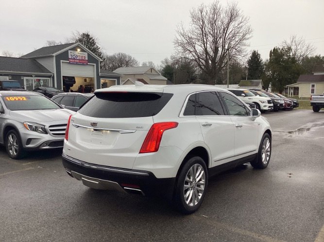 Used 2017 Cadillac XT5 Platinum image 3