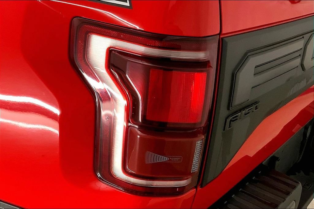 Used 2019 Ford F150 Raptor w/ Equipment Group 802A Luxury AWD/4WD image 28