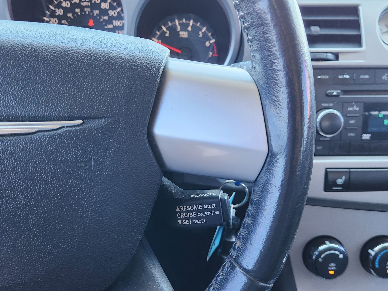 Used 2010 Chrysler Sebring Limited image 33