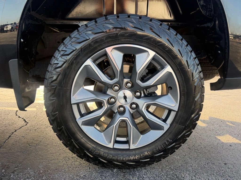 Used 2021 Chevrolet Silverado 1500 RST w/ Texas Edition Plus AWD/4WD image 16