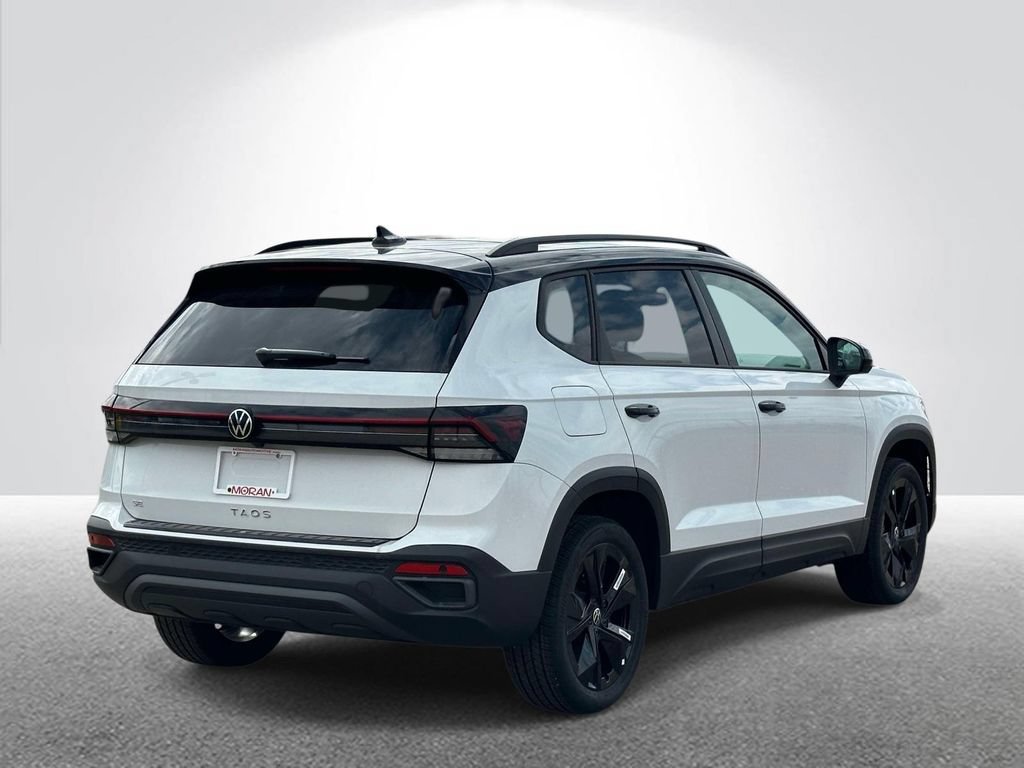 New 2025 Volkswagen Taos SE FWD image 4