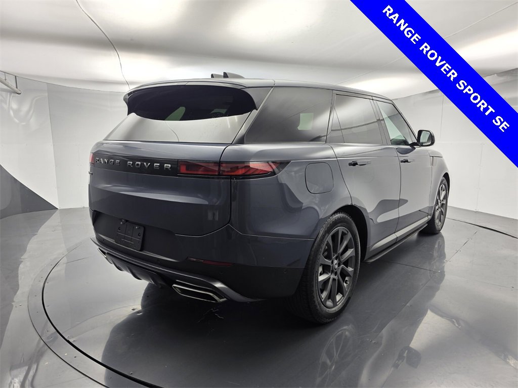 Used 2024 Land Rover Range Rover Sport SE image 4