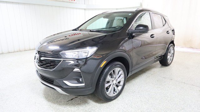 Used 2021 Buick Encore GX Select w/ Advanced Technology Package AWD/4WD image 2