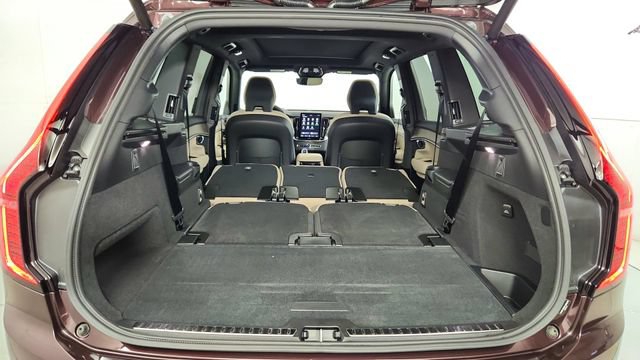 New 2026 Volvo XC90 B5 Plus w/ Protection Package Premier AWD/4WD image 42