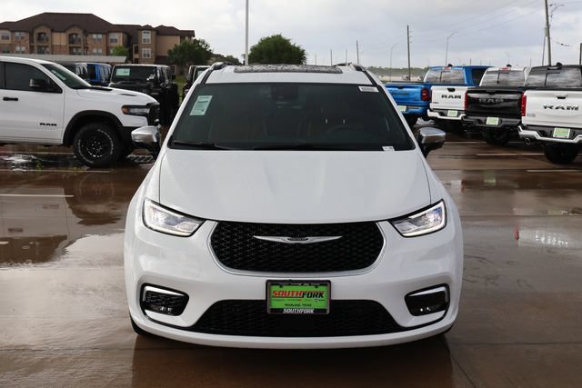 New 2026 Chrysler Pacifica Pinnacle FWD video 2