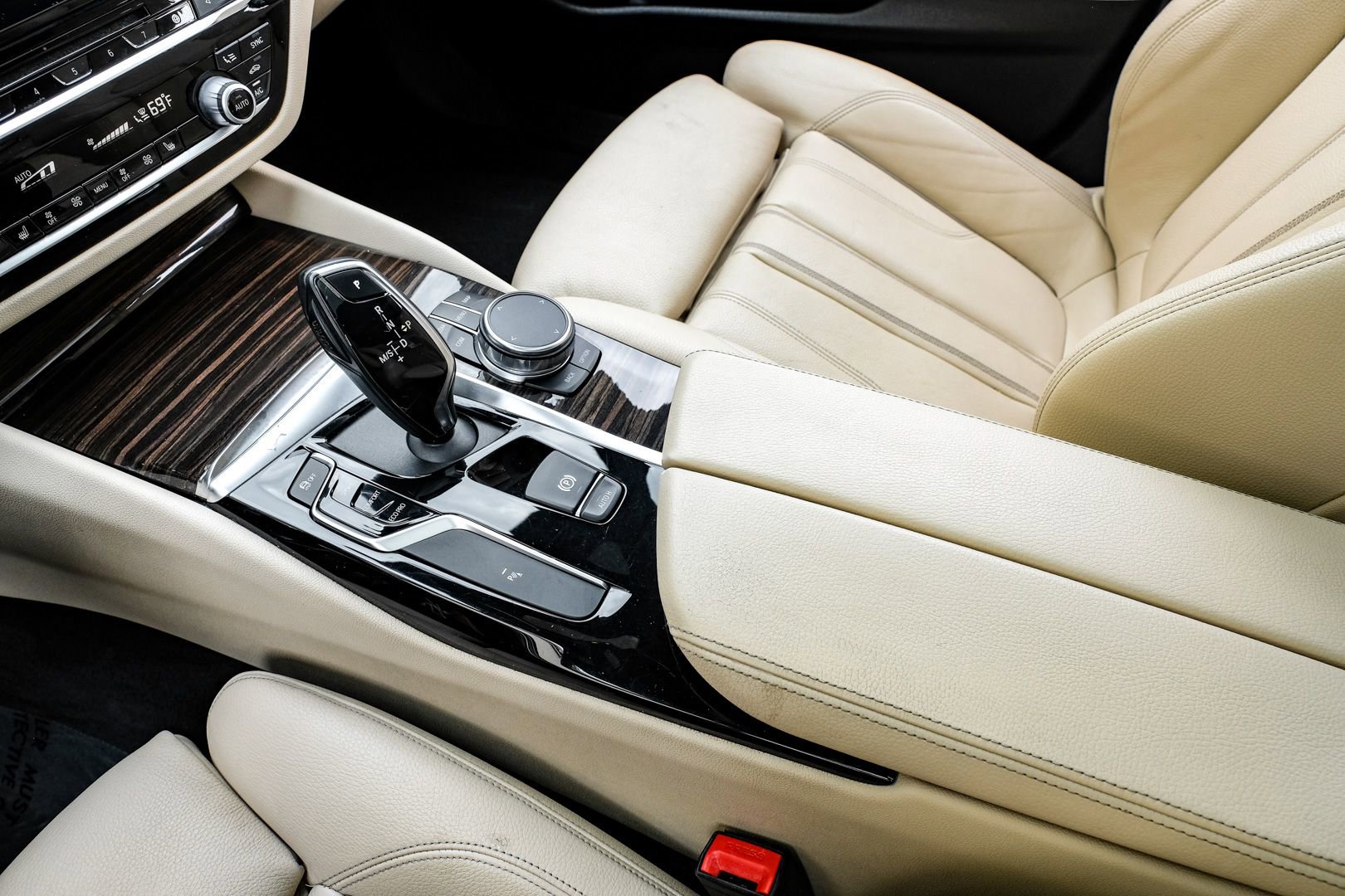 Used 2019 BMW 540i w/ Convenience Package RWD image 22