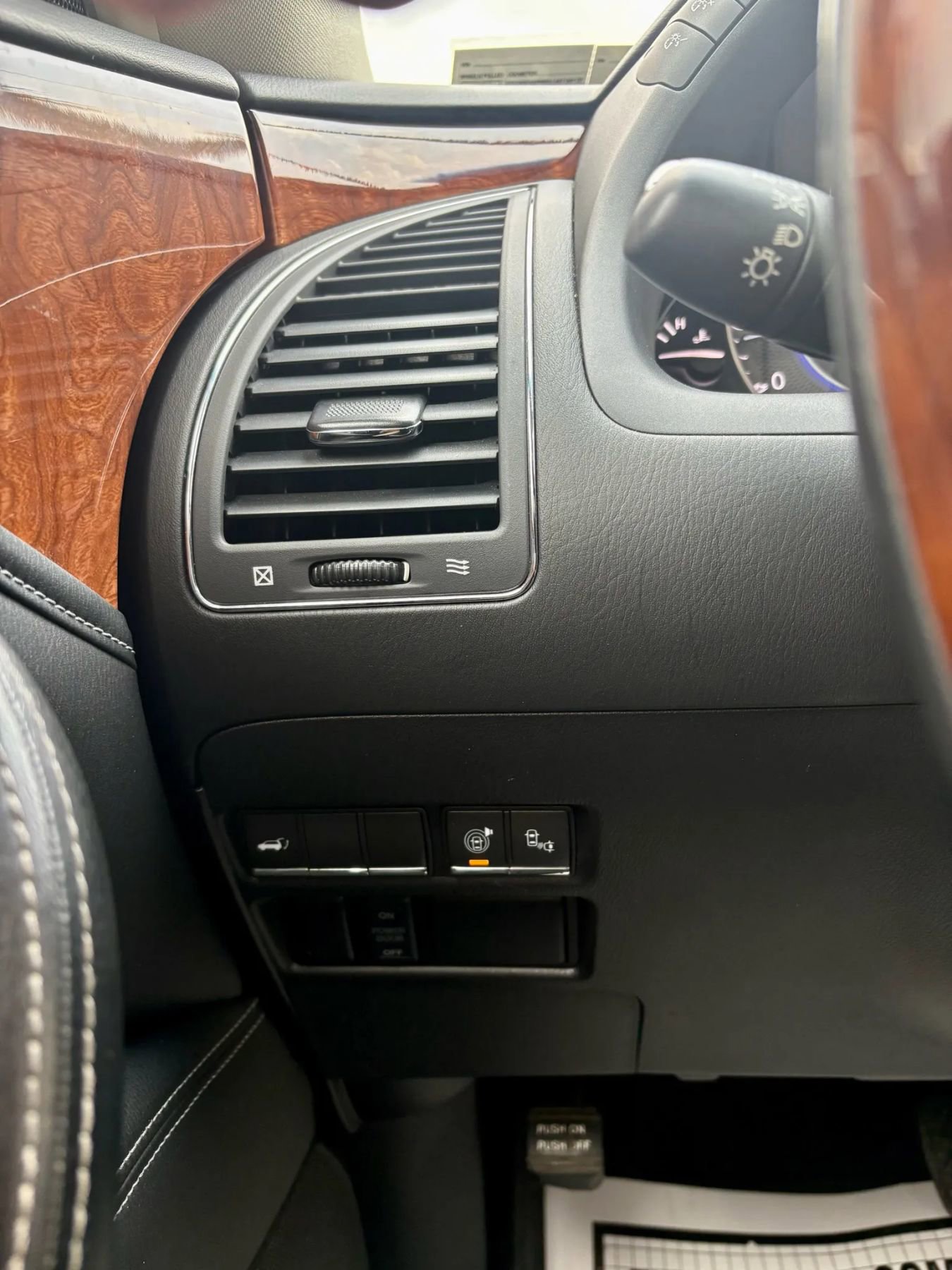 Used 2016 INFINITI QX80 4WD w/ Deluxe Technology Package image 46