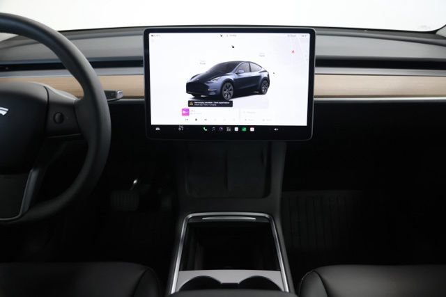 Used 2025 Tesla Model Y Long Range AWD/4WD image 39