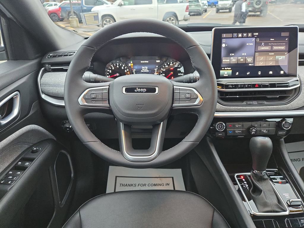 Used 2024 Jeep Compass Latitude image 19