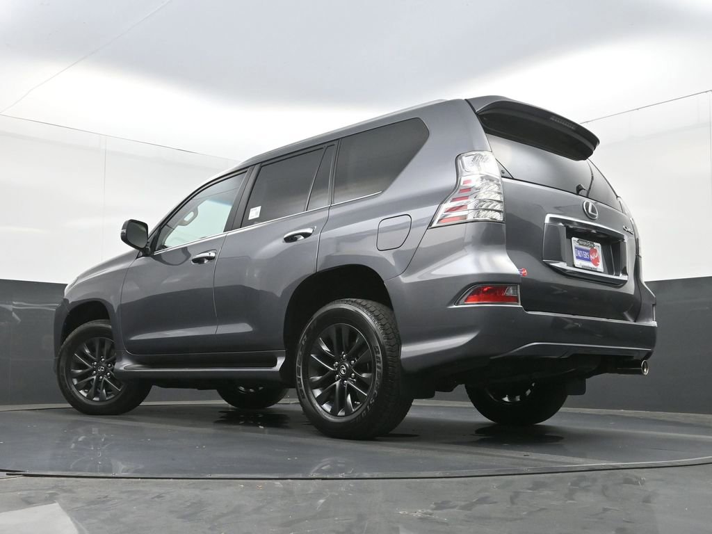 Used 2023 Lexus GX 460 Premium w/ Premium Package image 32