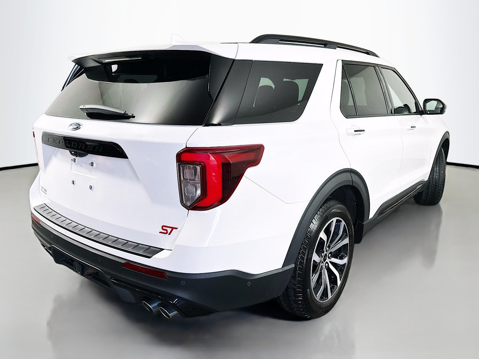 Used 2020 Ford Explorer ST w/ Premium Technology Package AWD/4WD image 7