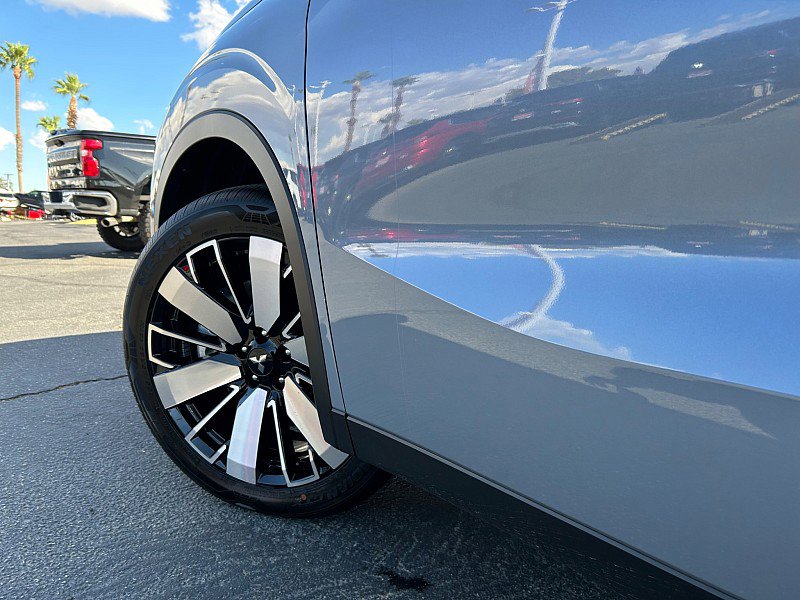 New 2025 Mitsubishi Outlander SE image 8