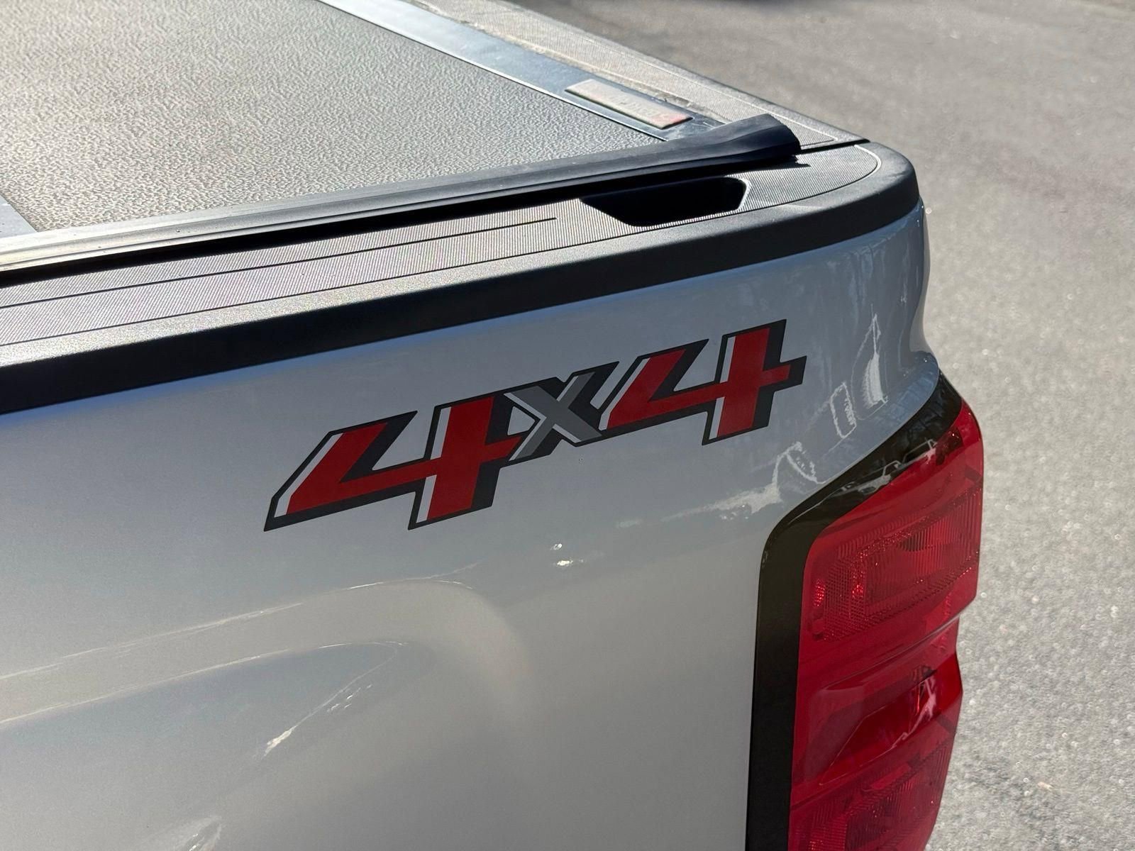 Used 2018 Chevrolet Silverado 1500 LT w/ All Star Edition AWD/4WD image 15