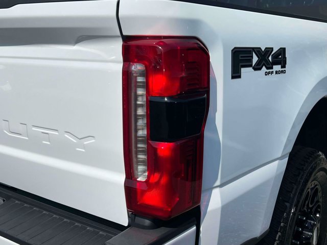 Used 2024 Ford F250 Lariat w/ Lariat Ultimate Package AWD/4WD image 9
