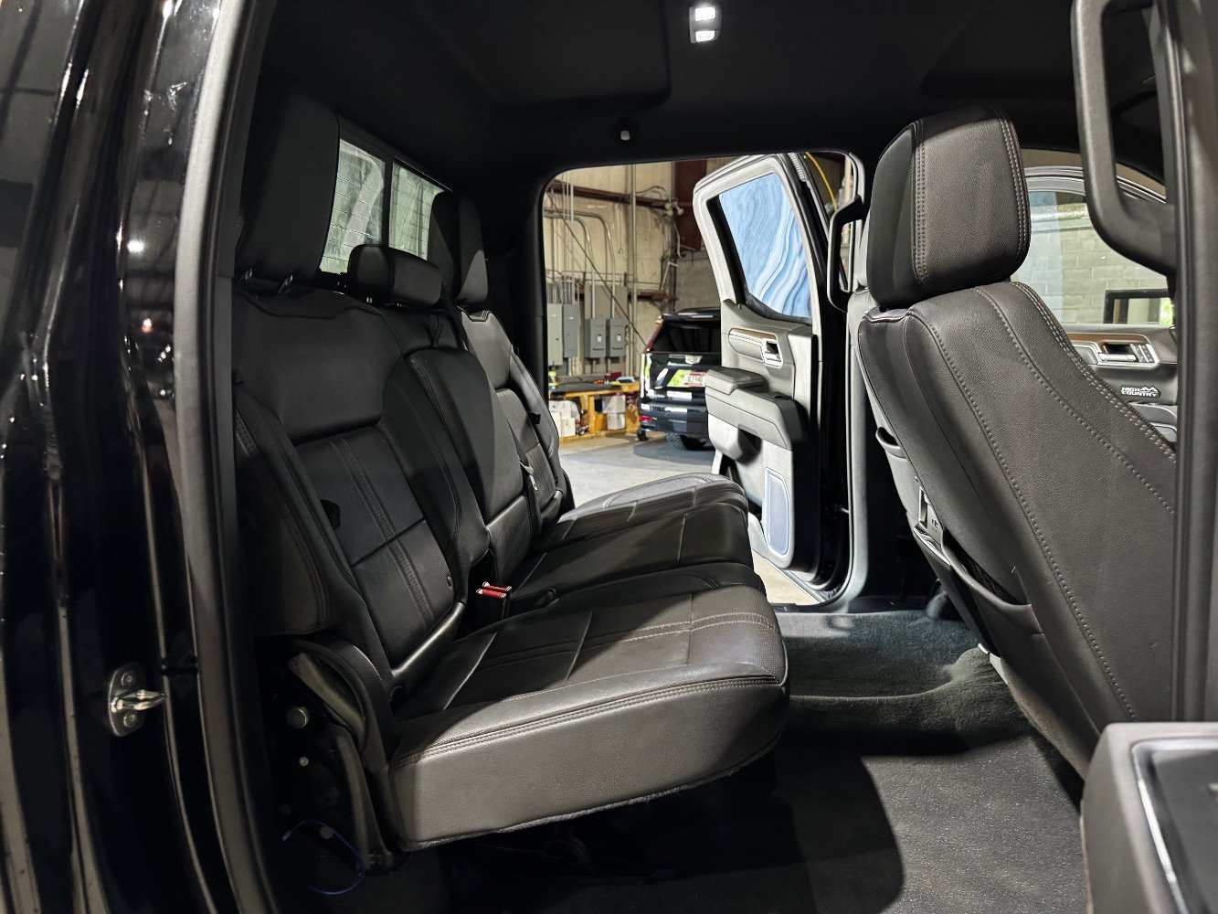 Used 2022 Chevrolet Silverado 1500 High Country image 22