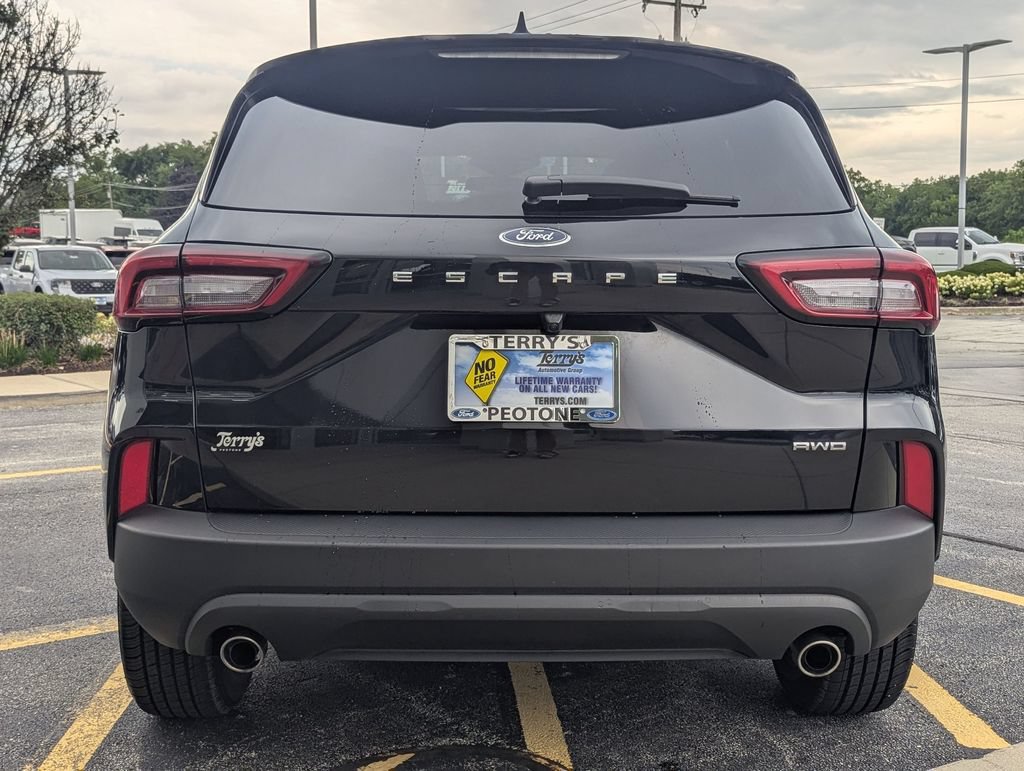 Used 2025 Ford Escape ST-Line Select AWD/4WD image 4