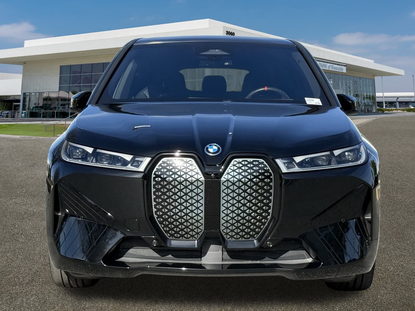 Used 2025 BMW iX M60 image 3