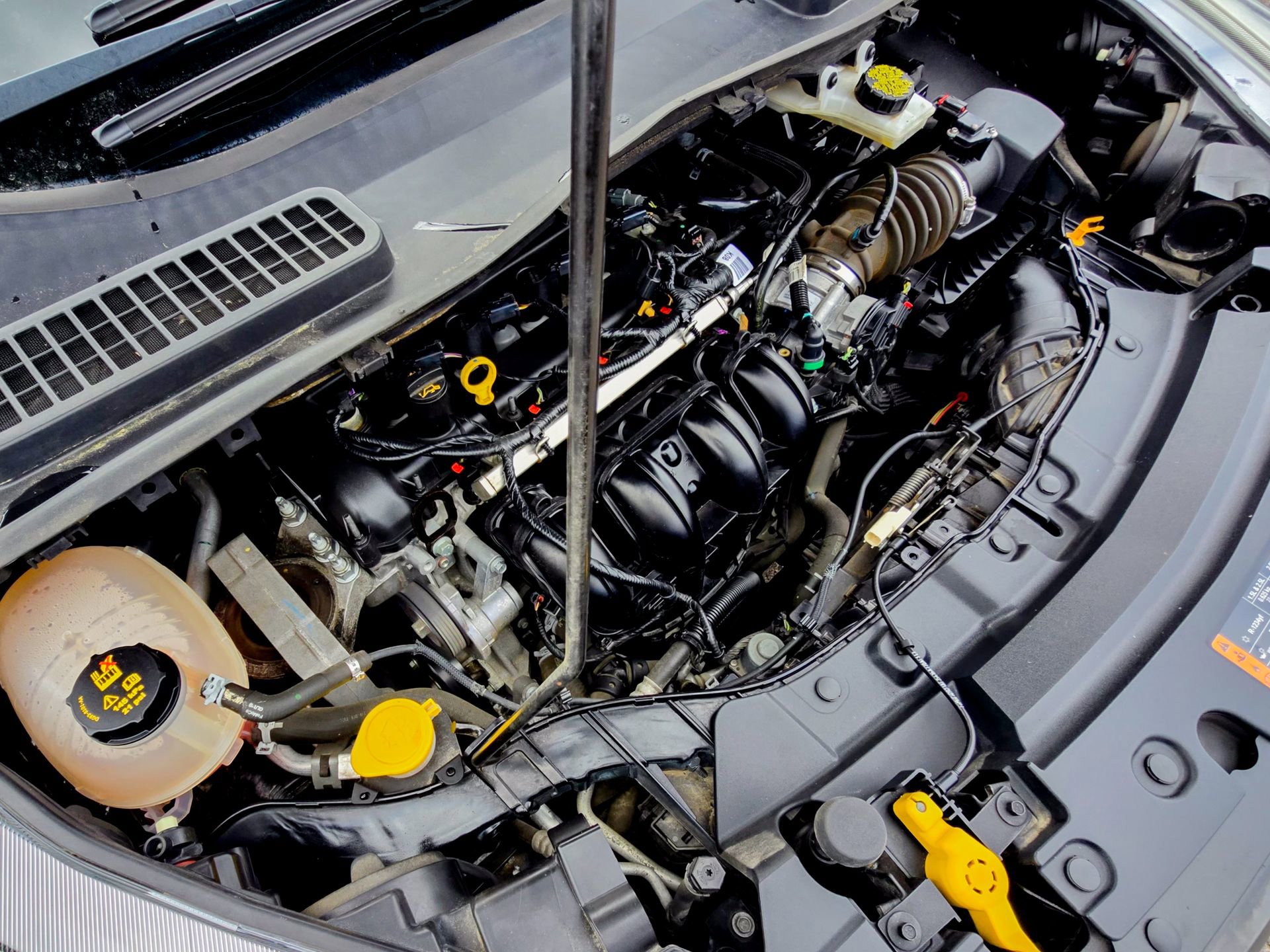 Used 2019 Ford Escape S image 36