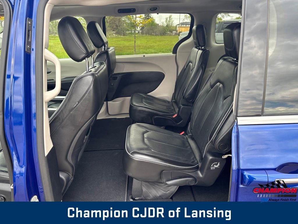 Used 2019 Chrysler Pacifica Limited FWD image 26