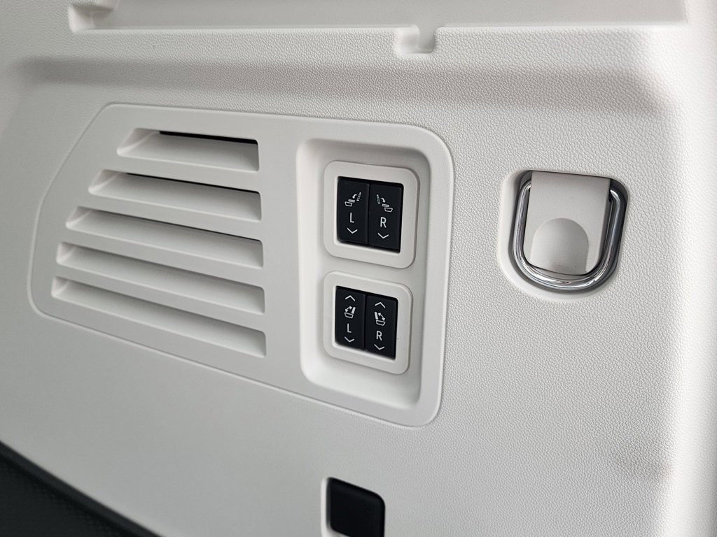 New 2026 GMC Acadia Denali image 53