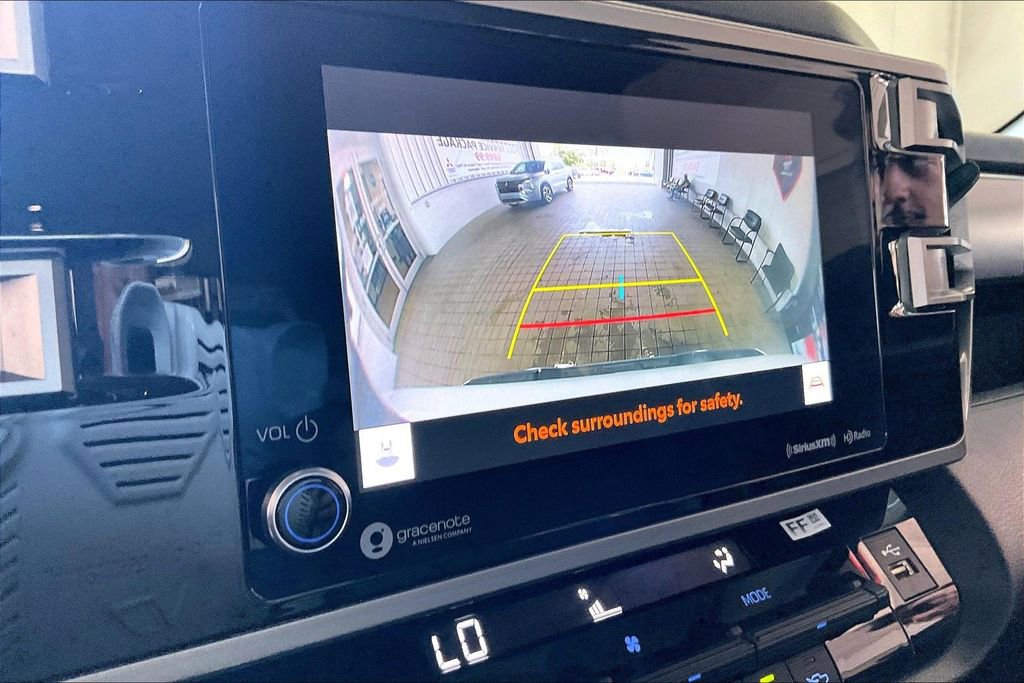 Used 2022 Toyota Tundra SR5 AWD/4WD image 12