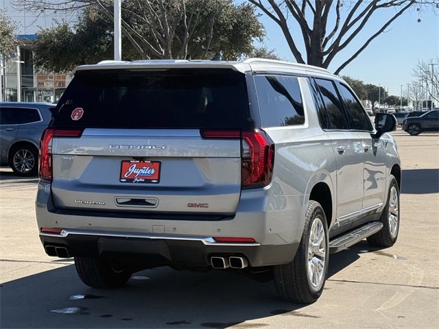 Used 2025 GMC Yukon XL Denali image 4