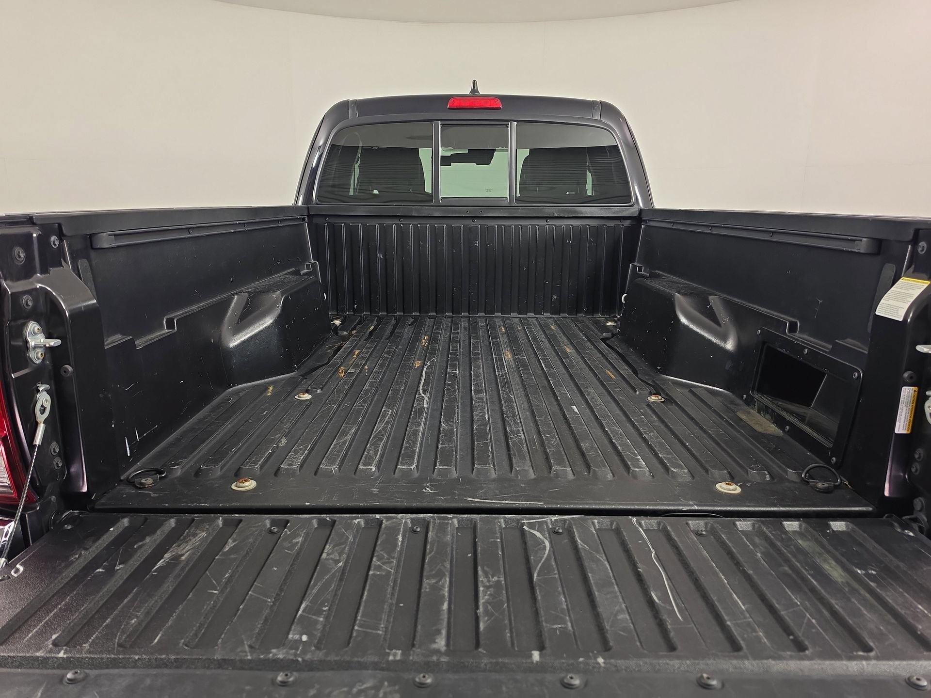 Used 2022 Toyota Tacoma SR5 w/ SR5 Appearance Package (SM) RWD image 11