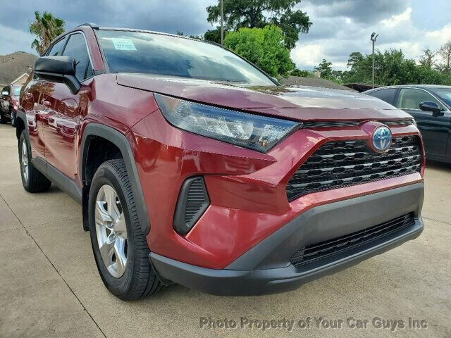 Used 2022 Toyota RAV4 LE image 6