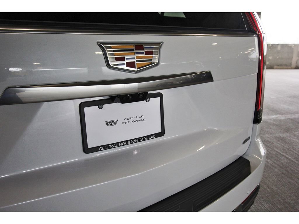 Certified 2026 Cadillac Escalade Luxury w/ LPO, Floor Liner Package AWD/4WD image 27