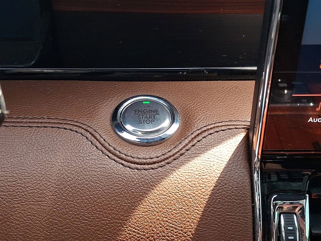 Certified 2024 Lincoln Navigator Reserve AWD/4WD image 24